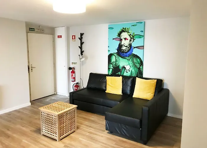 Daire Camoes Lookout